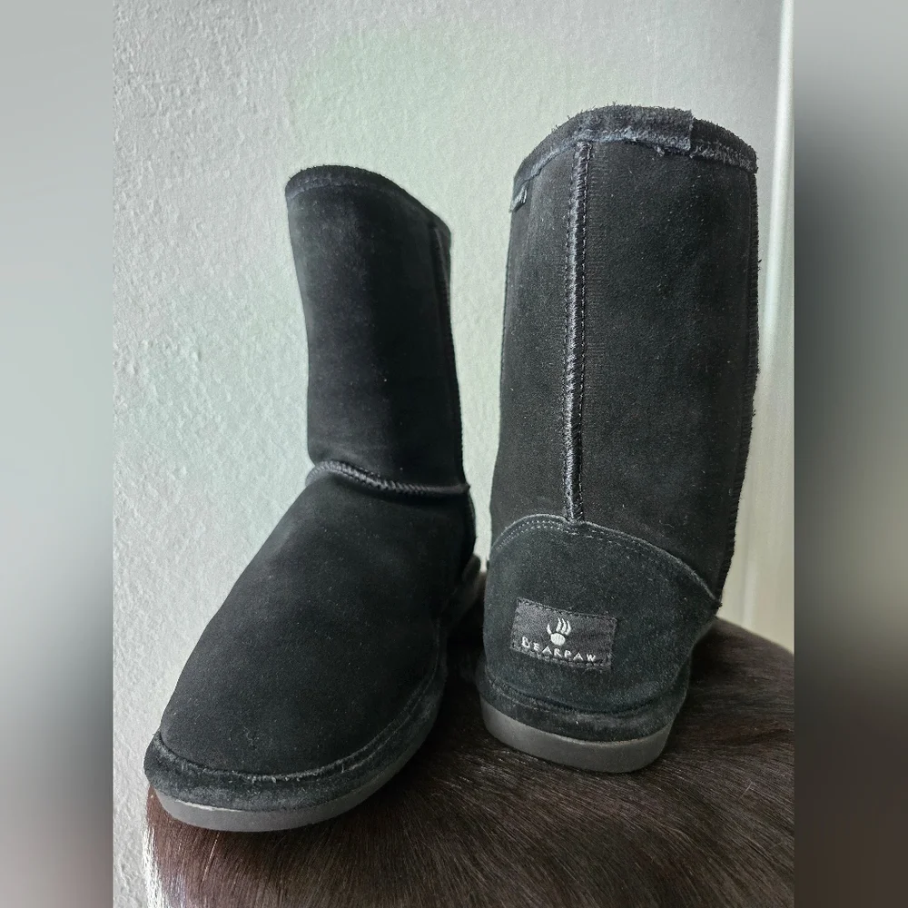 BearPaw Black Suede Sheepskin Lined Winter Boots Women's Size 9